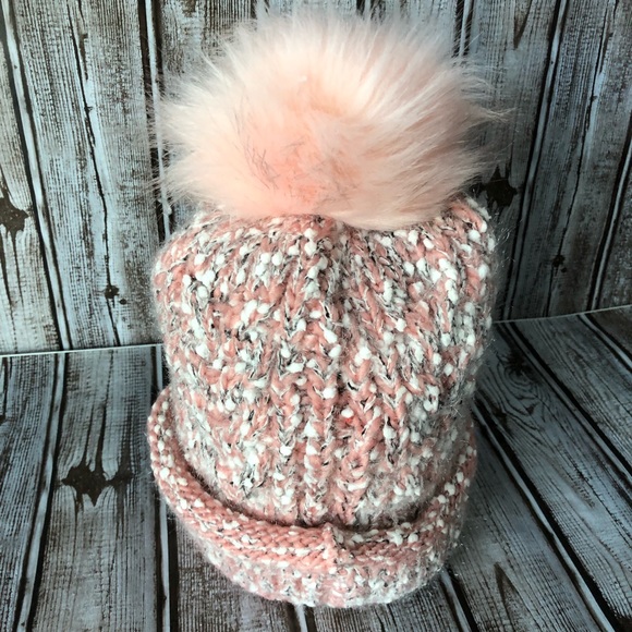 Eyelash confetti yarn C.C Beanie with faux fur pom - Picture 3 of 6